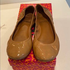 Tory Burch Reva flat